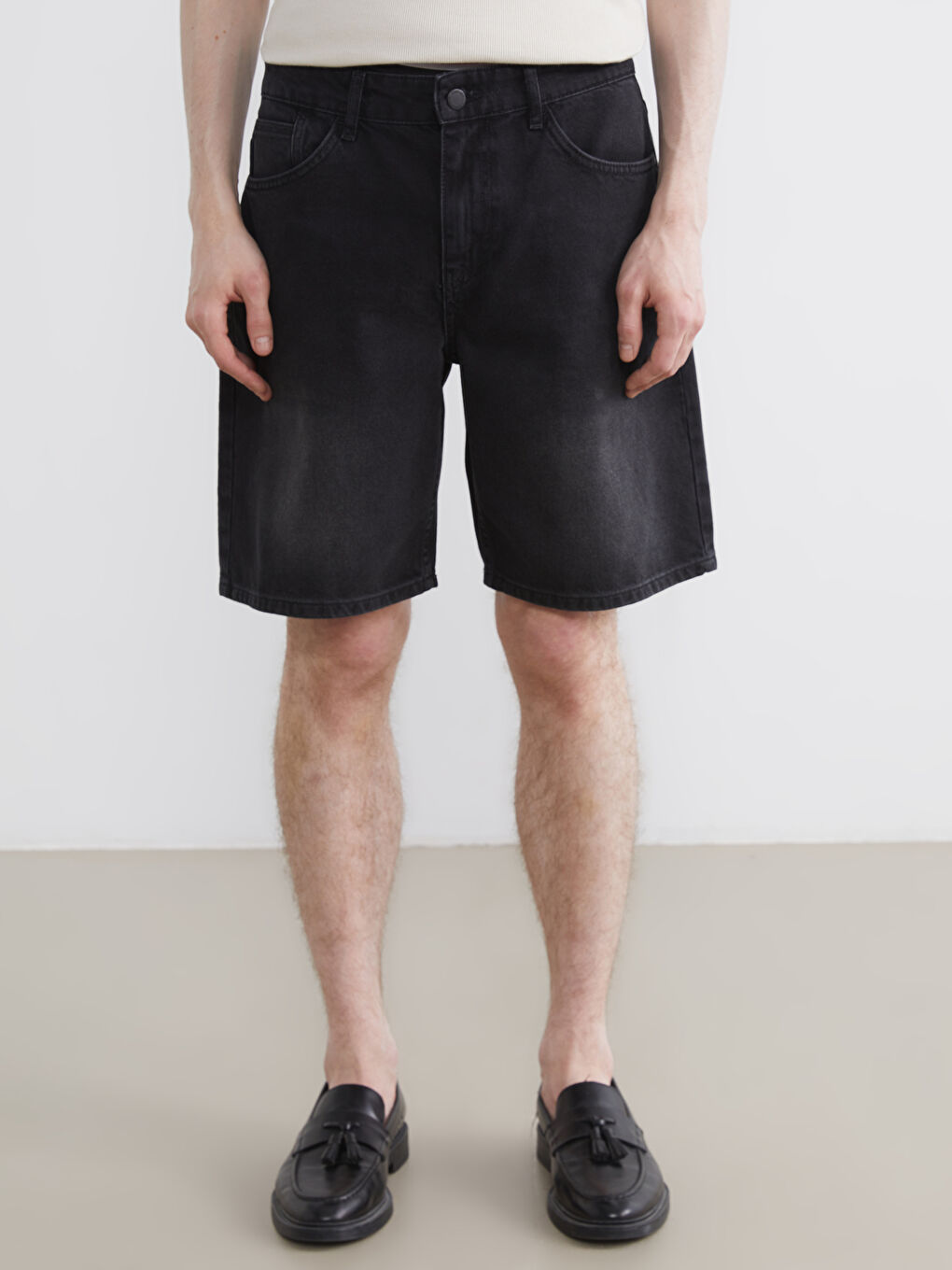 شورت جينز أسود رجل-1