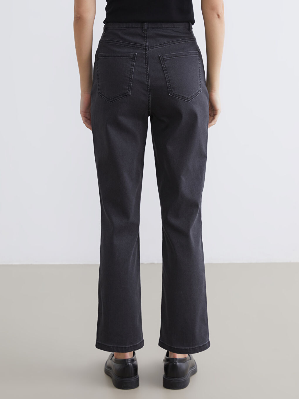 Siyah Straight Fit Kadın Jean Pantolon-3