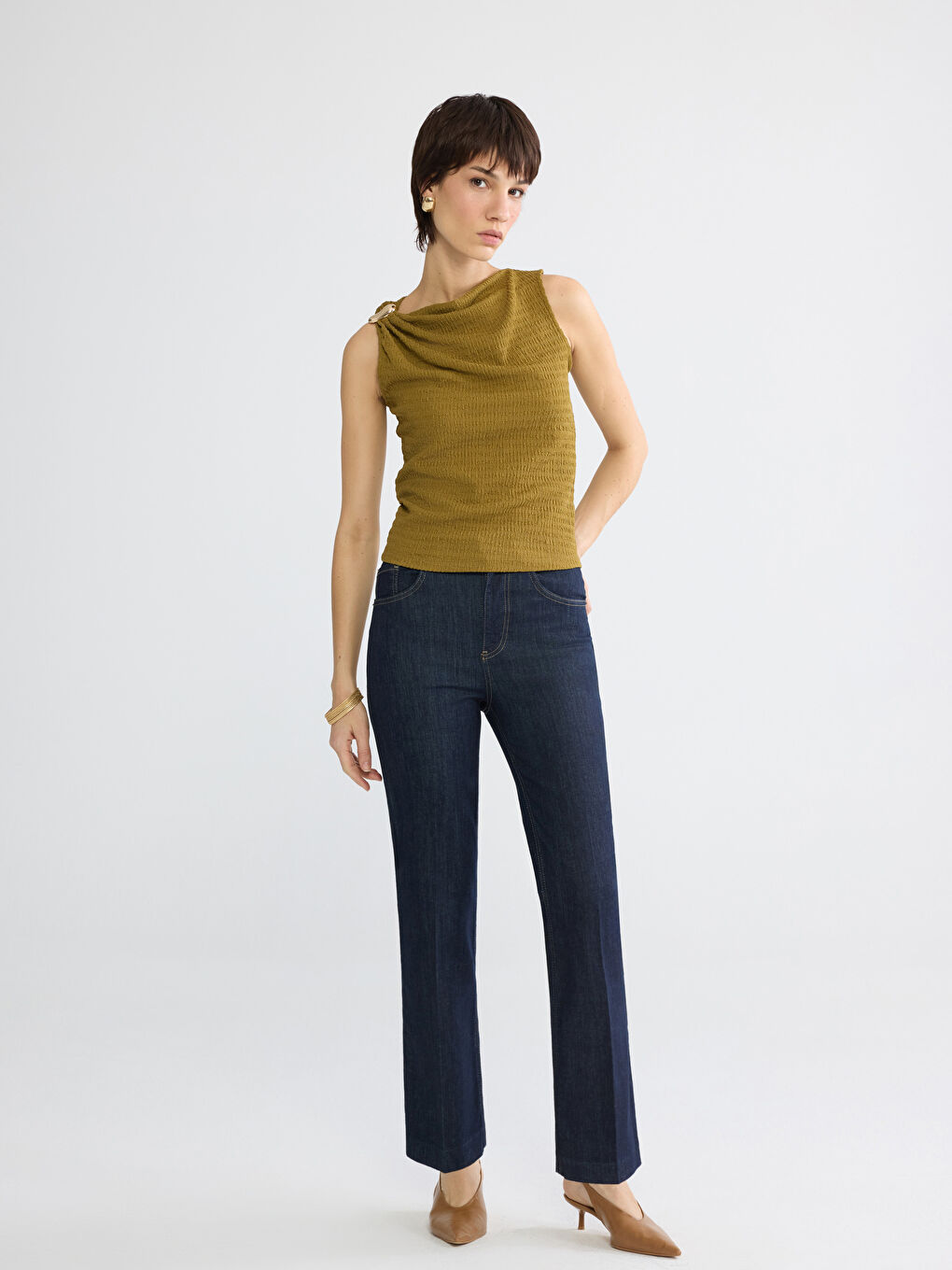 Kayık Yaka Dokulu Büzgülü Bluz-1