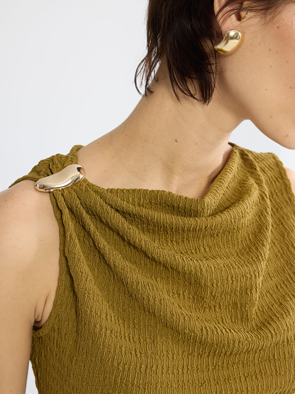 Kayık Yaka Dokulu Büzgülü Bluz-2