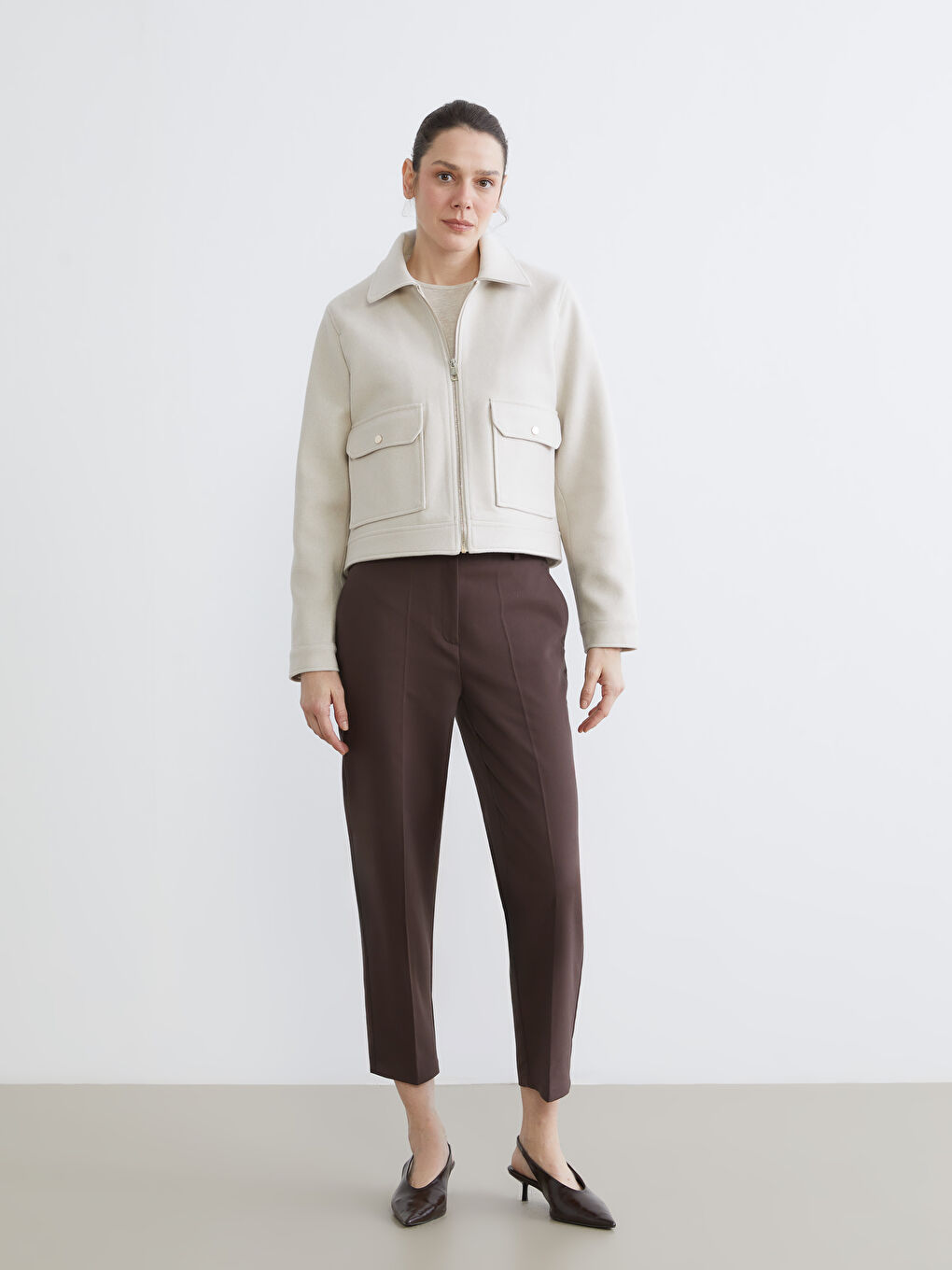 Ekru Gömlek Yaka Kadın Kaşe Ceket-1