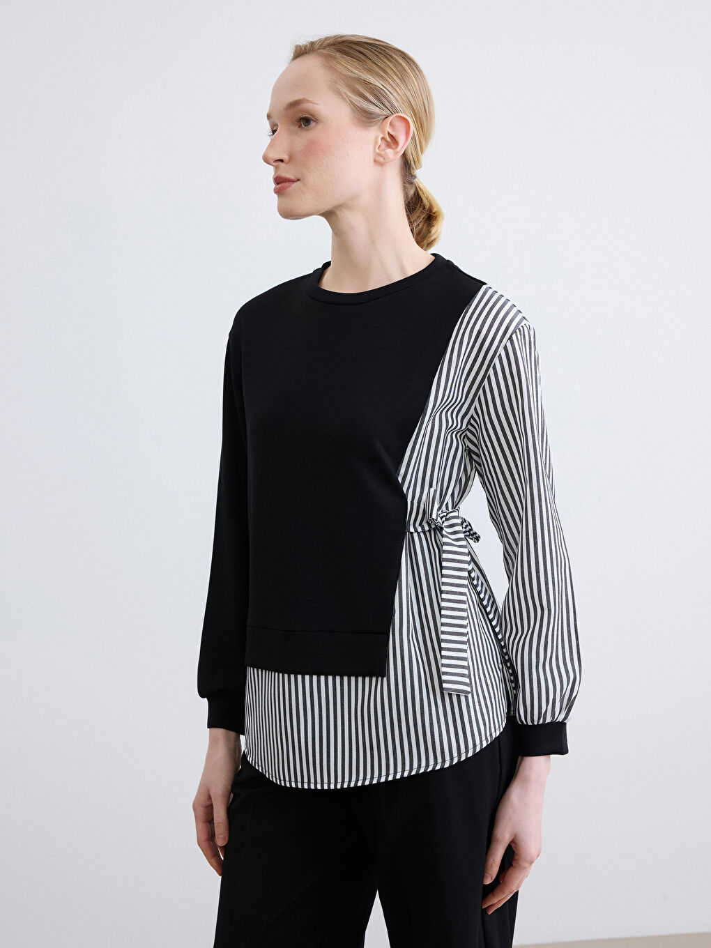 Siyah Fiyonklu Çizgili Kadın Sweatshirt Tunik