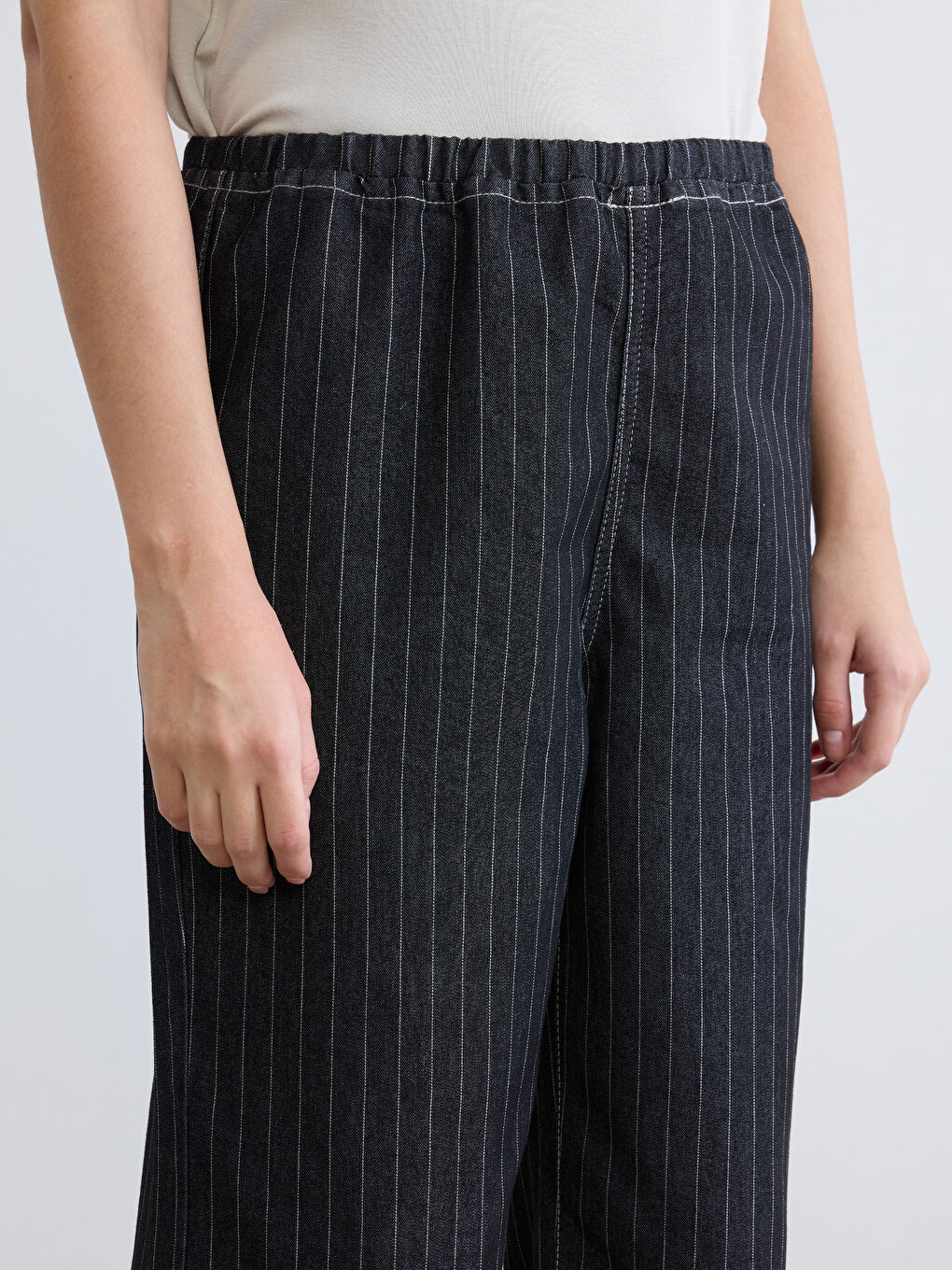 Siyah Beli Lastikli Çizgili Wideleg Kadın Jean Pantolon-2