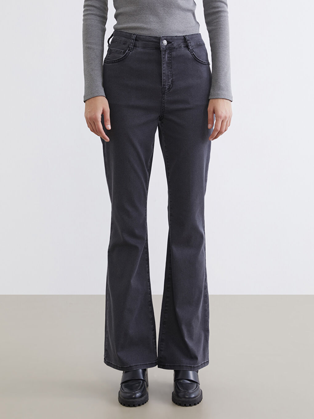 Siyah Flare Kadın Jean Pantolon-1