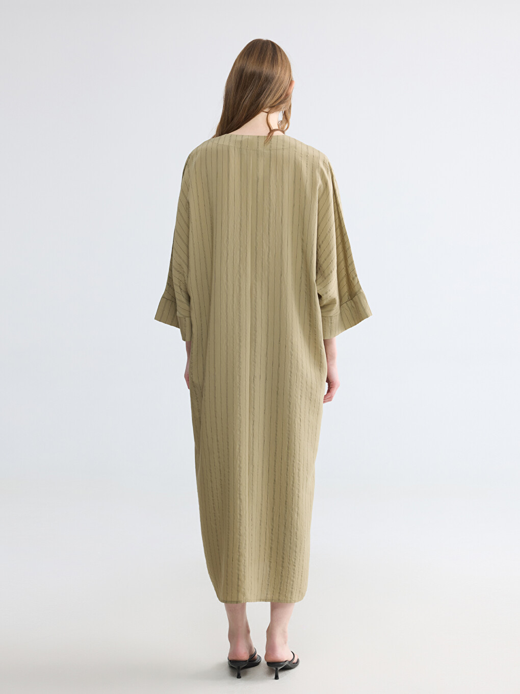 V Yaka Çizgili Oversize Elbise-2