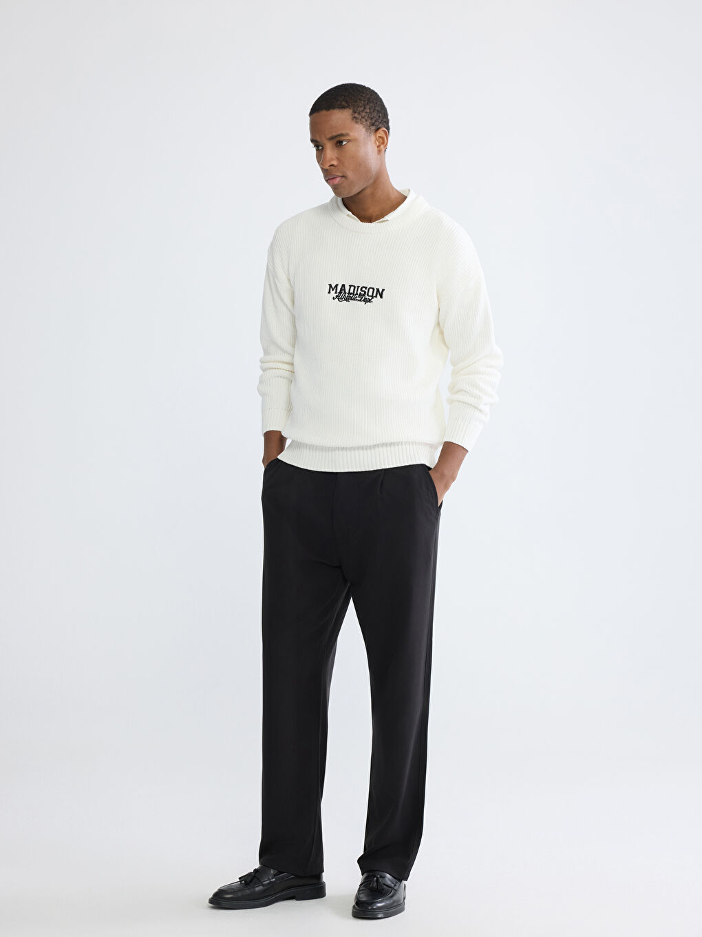 Ekru Bisiklet Yaka Nakışlı Erkek Triko Kazak-1