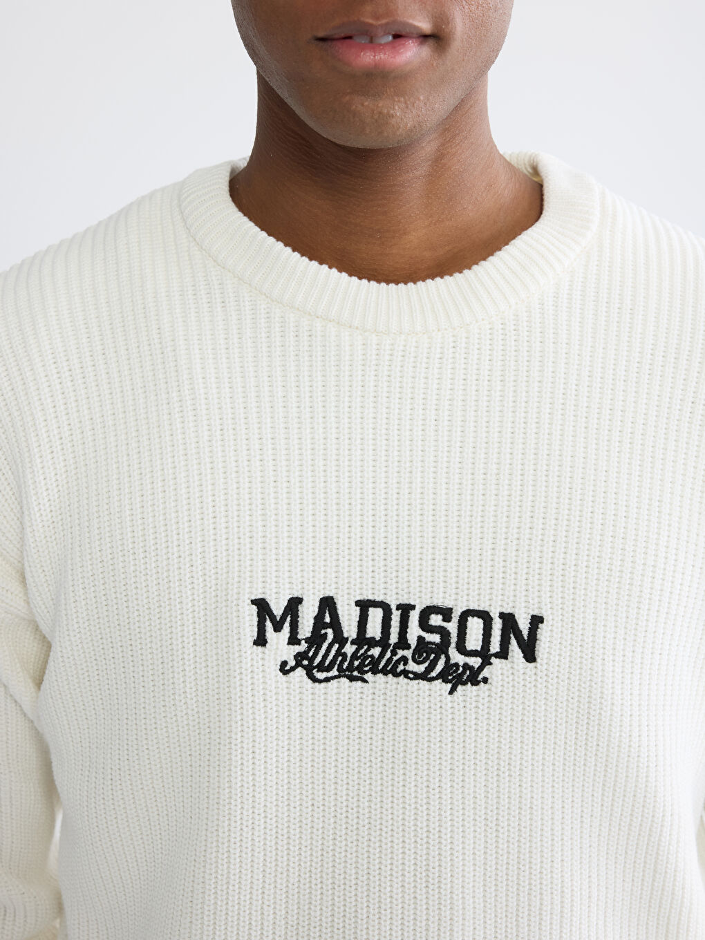 Ekru Bisiklet Yaka Nakışlı Erkek Triko Kazak-2