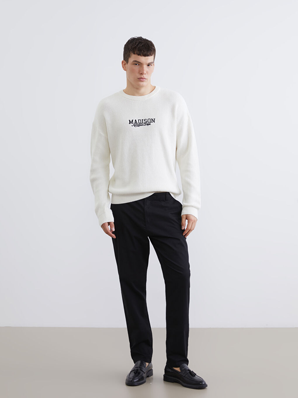 Embroidered Crew Neck Knit Sweater for Men-1