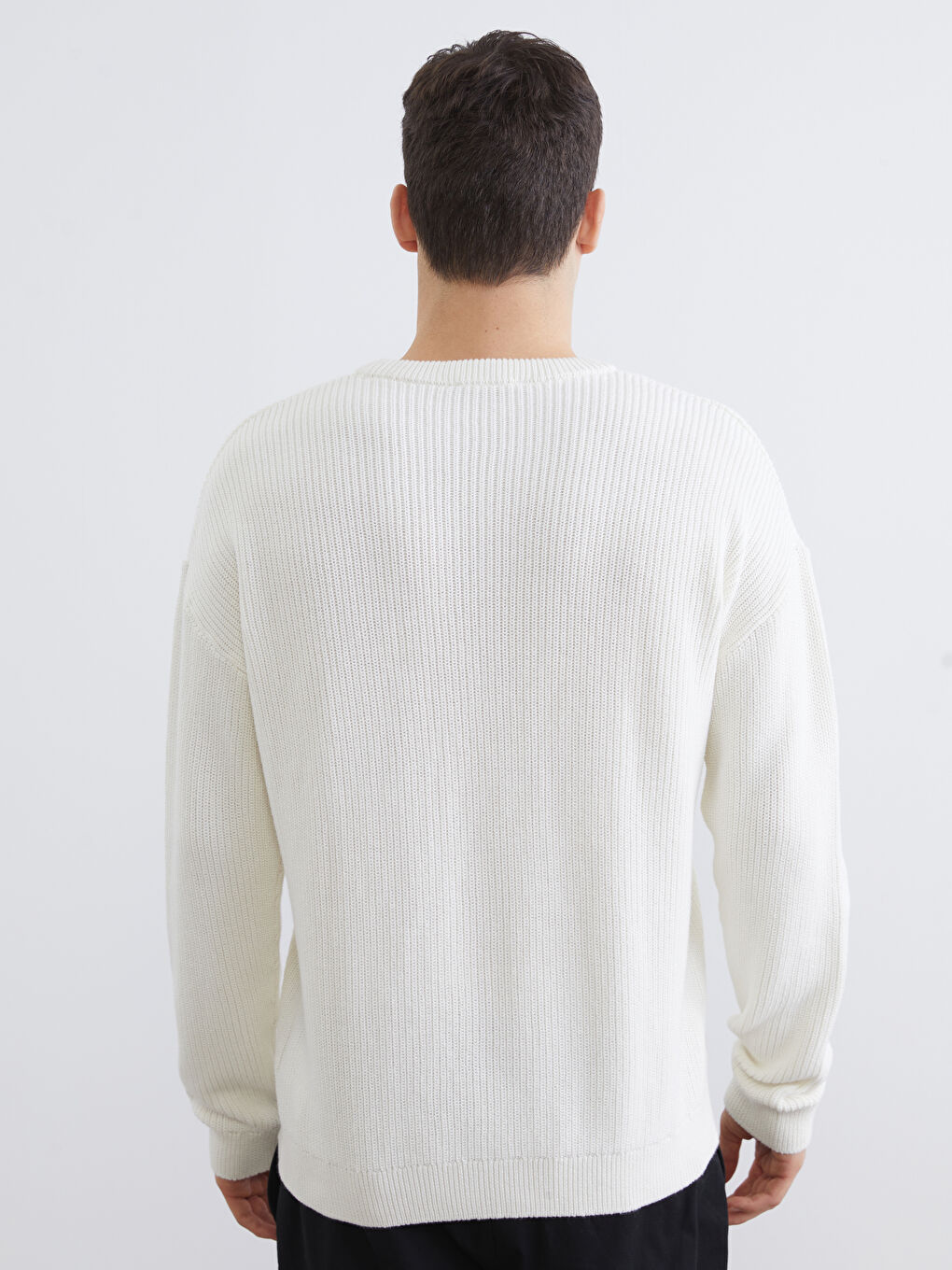 Embroidered Crew Neck Knit Sweater for Men-3