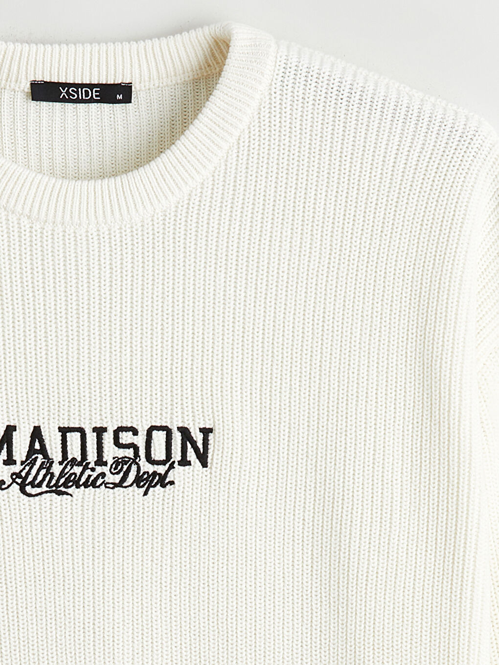 Embroidered Crew Neck Knit Sweater for Men-5