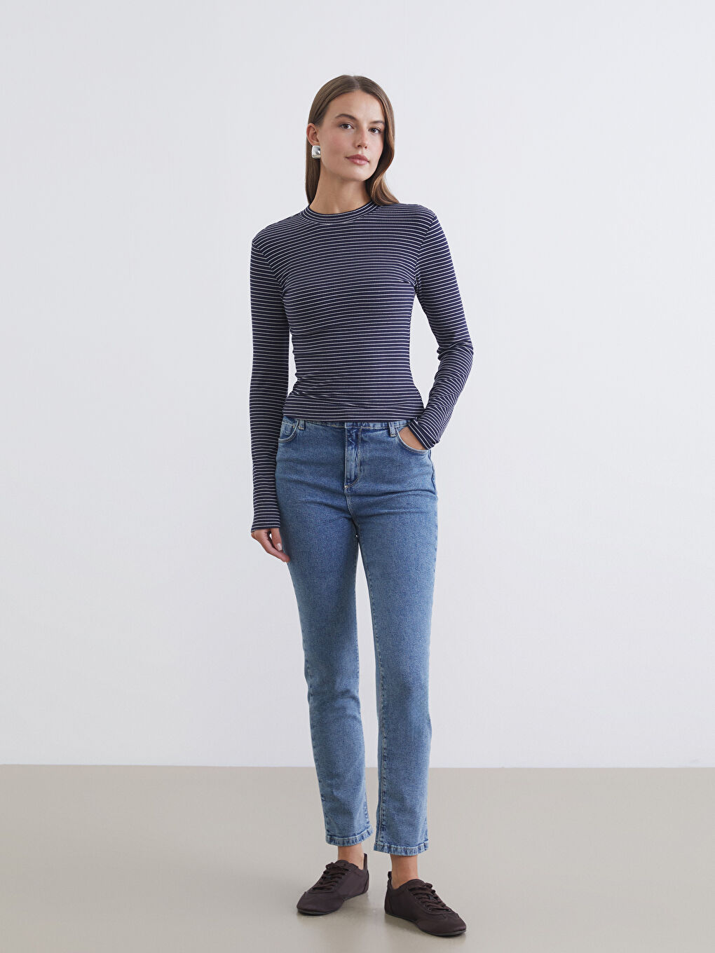 Žena TAMNO PLAVA Tijelo-1