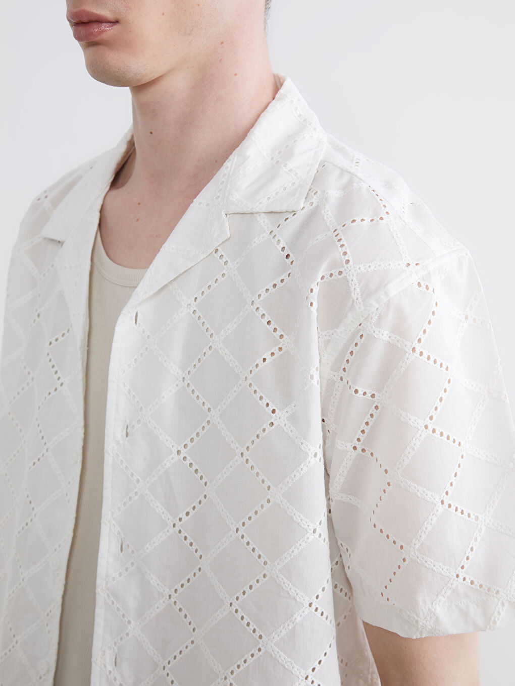 Beyaz Regular Fit Resort Yaka Erkek Gömlek-2