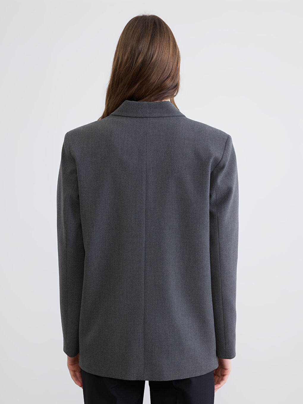 Sacoul feminin cu două rânduri de nasturi-4