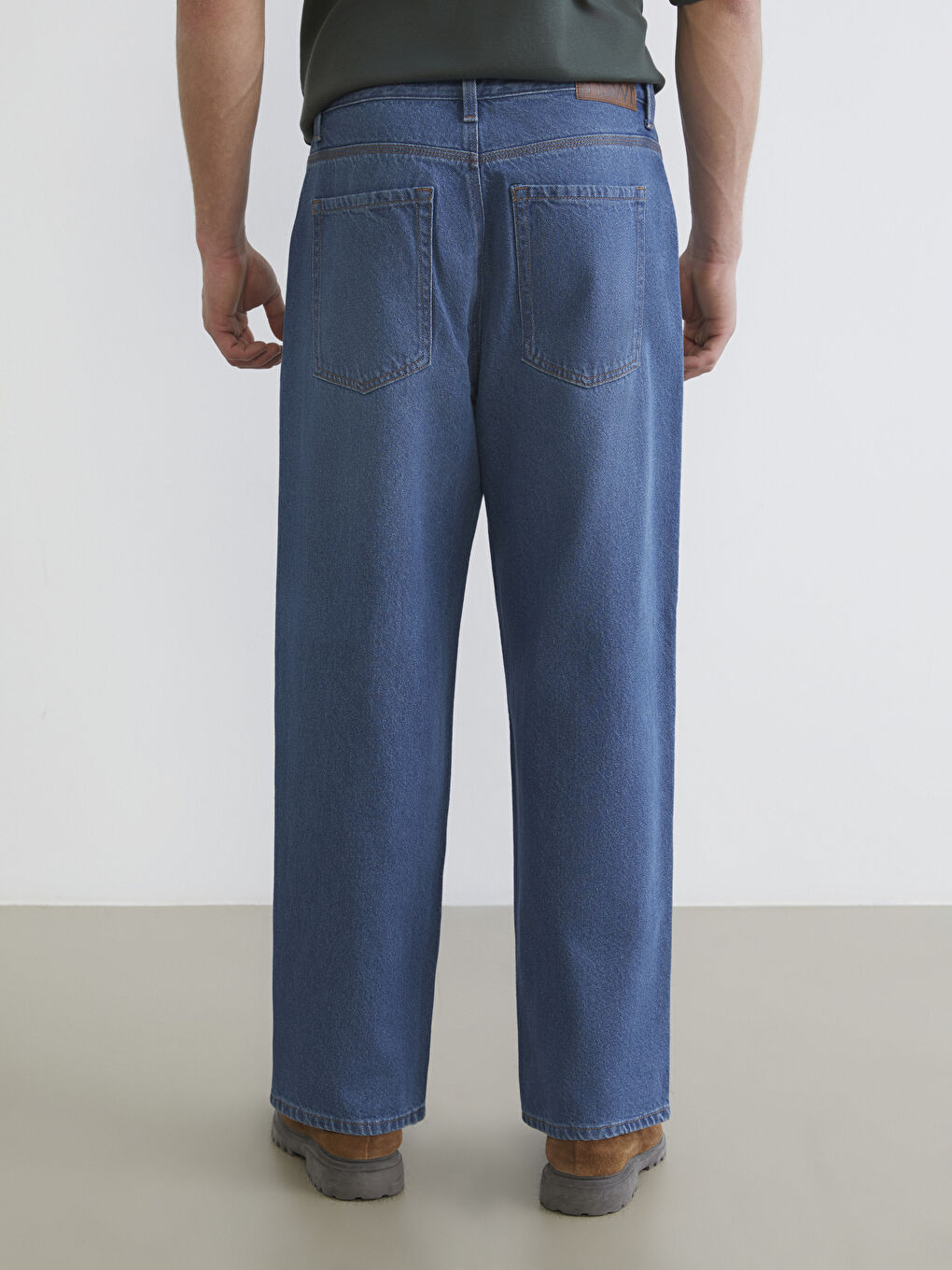 745 ფართო ფორმის მამაკაცის ჯინსები-3