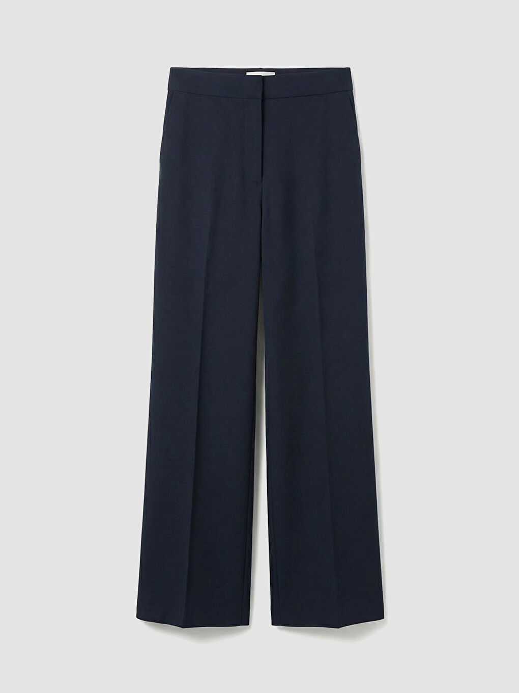 Effortless chic meets relaxed tailoring in our Wide-Leg Pleated Trousers.-4