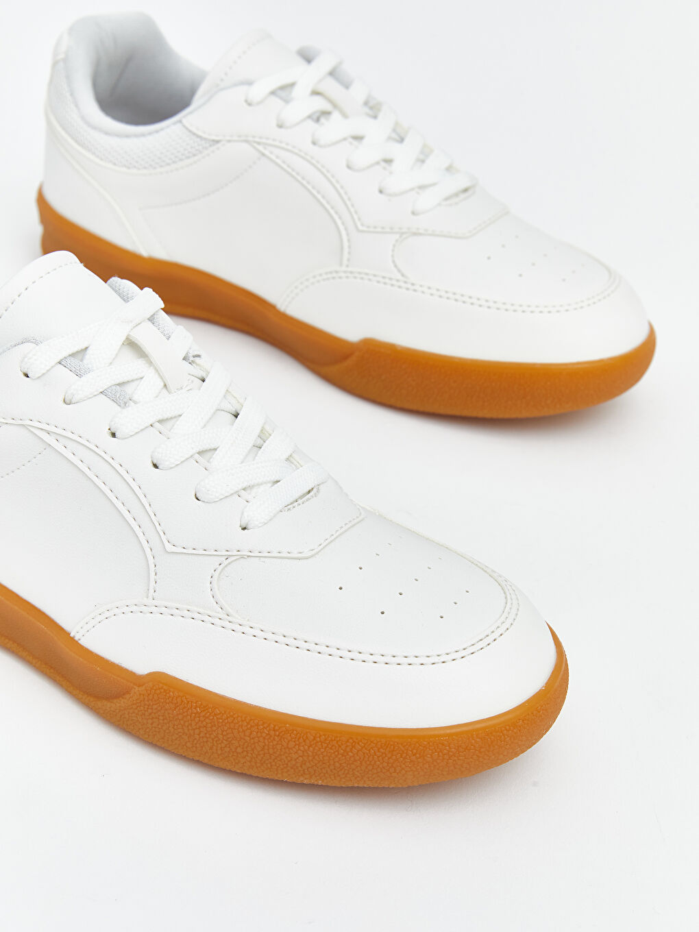 پێڵاوی وەرزشی سپی ژن-2