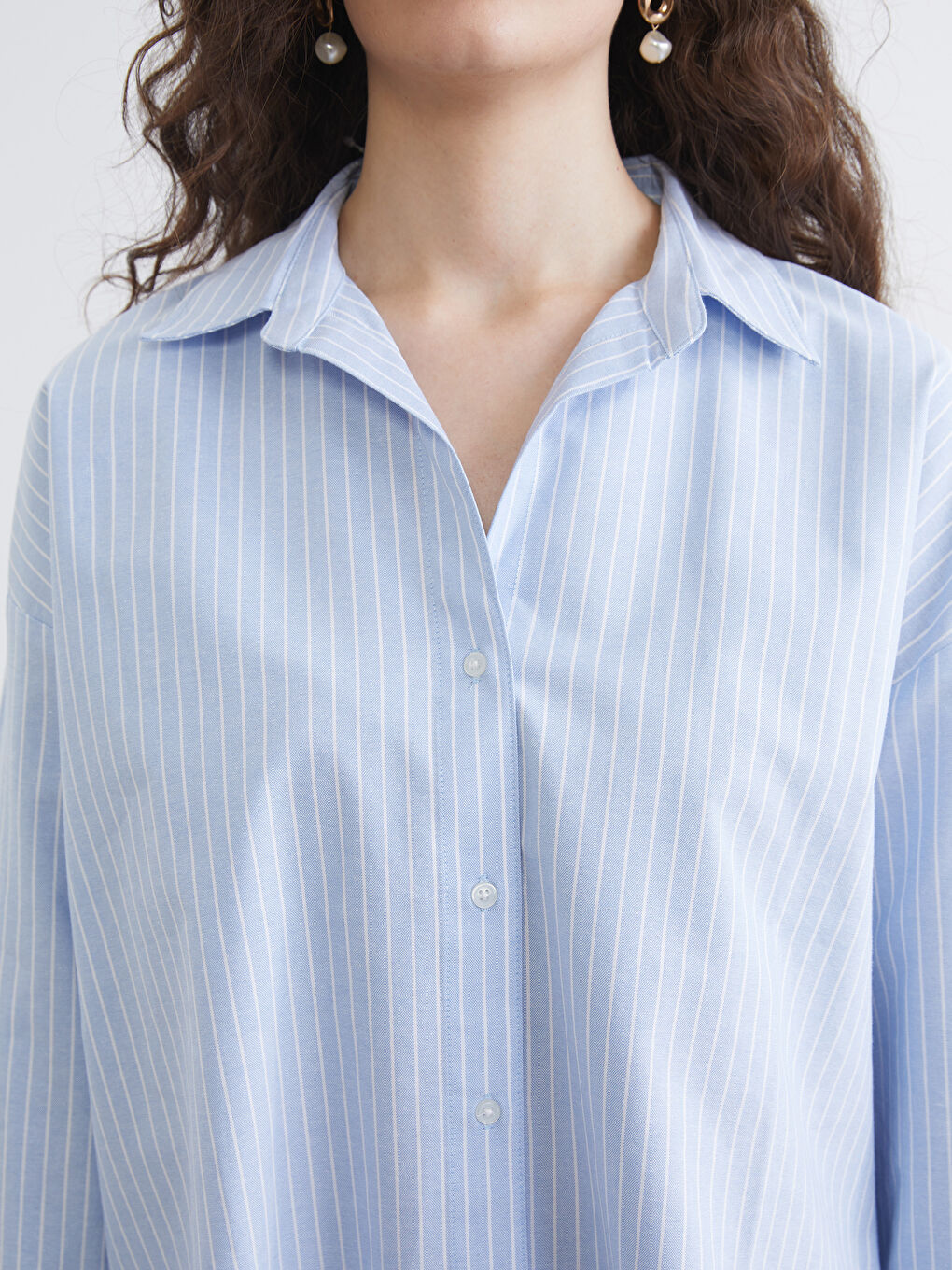 Полосатая рубашка оверсайз из ткани оксфорд для женщин-2