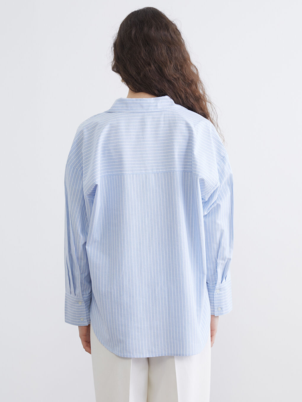 Полосатая рубашка оверсайз из ткани оксфорд для женщин-3