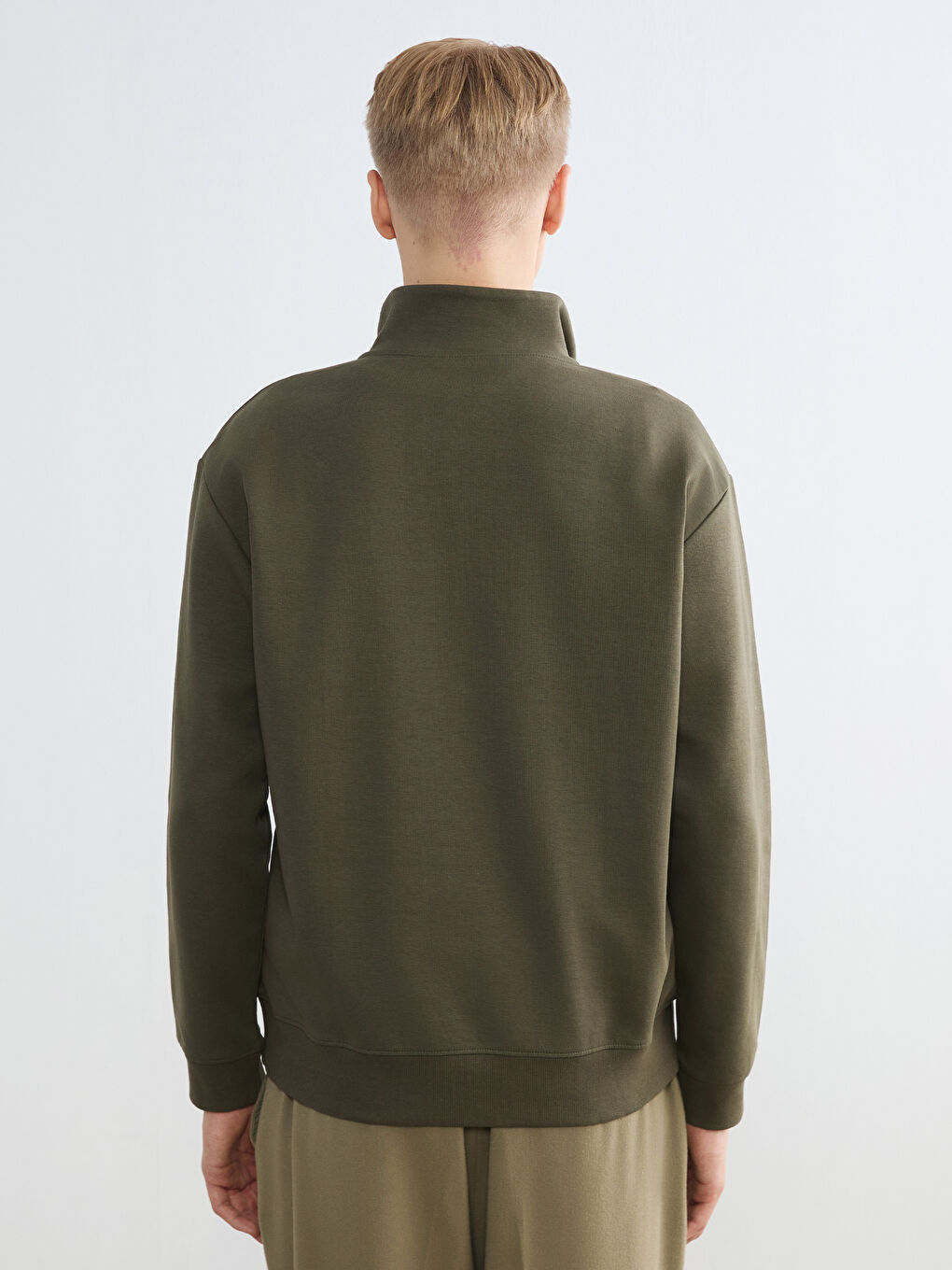 Muški sweatshirt s visokim ovratnikom-5