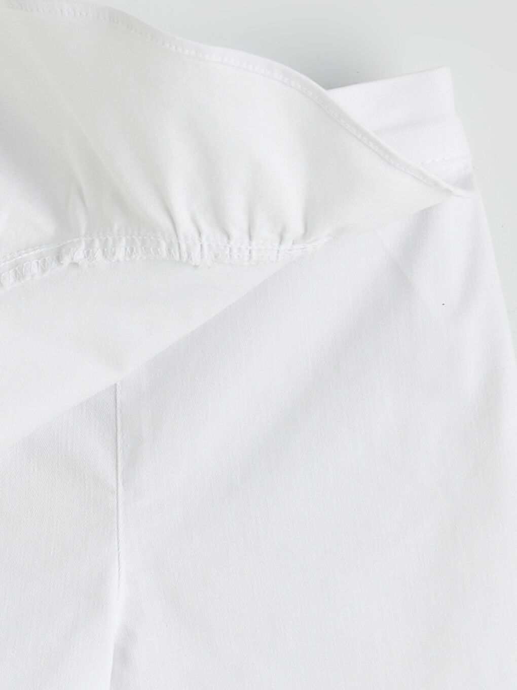 Beyaz Fırfır Detaylı Kız Çocuk Şort Etek-2