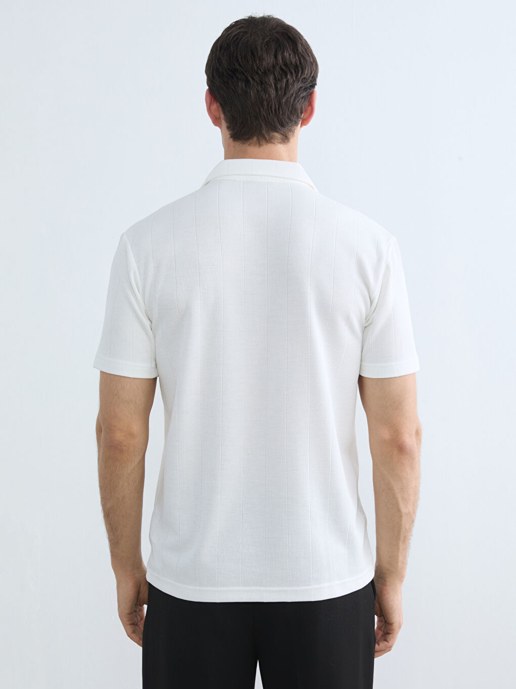 تيشيرت رجالي بملمس مميز للمصيف-3