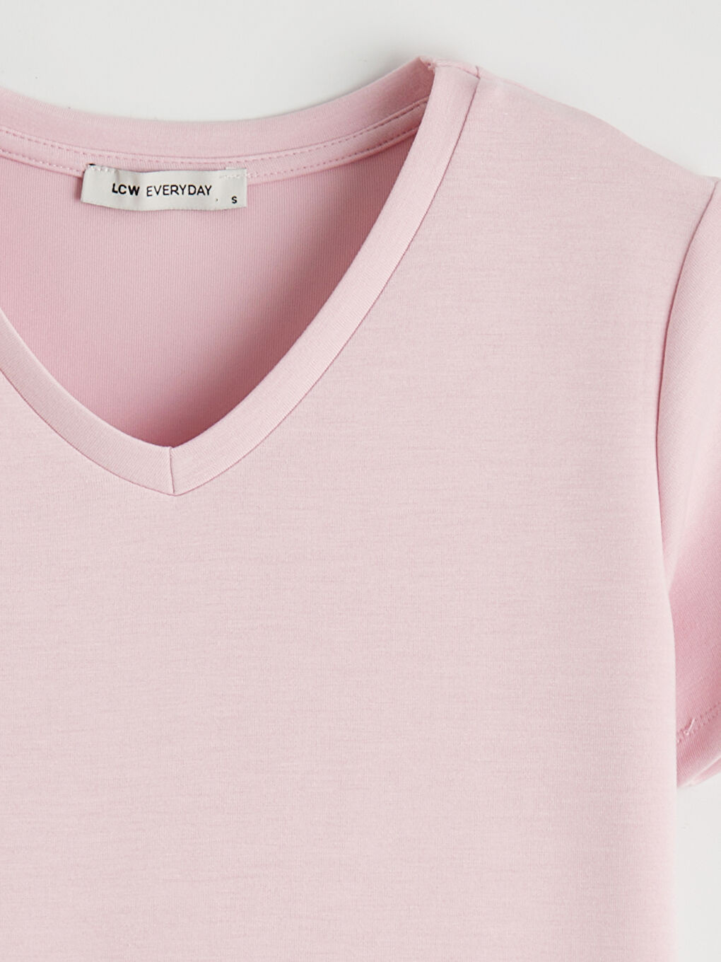 Pembe V Yaka Soft Touch Kadın Tişört	-1