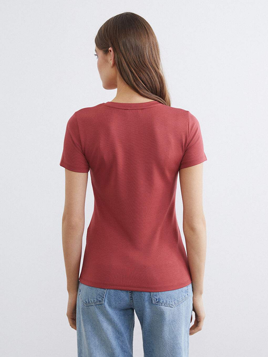 Дамска тениска с V-образно деколте и мек допир-3