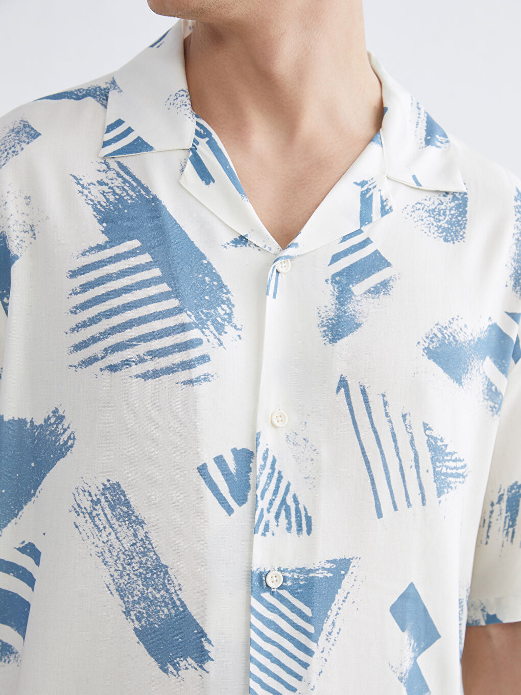 Ekru Regular Fit Resort Yaka Desenli Viskon Erkek Gömlek-2
