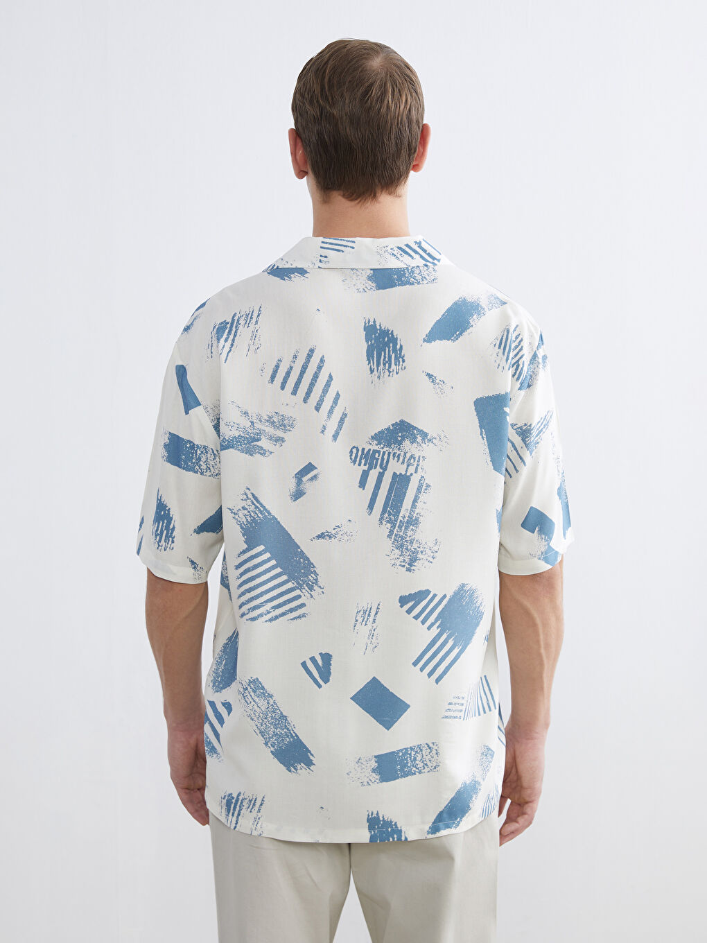 Ekru Regular Fit Resort Yaka Desenli Viskon Erkek Gömlek-3