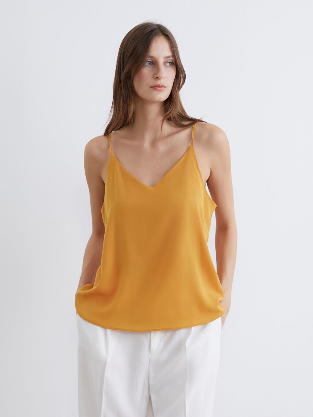 Sarı V Yaka Askılı Bluz