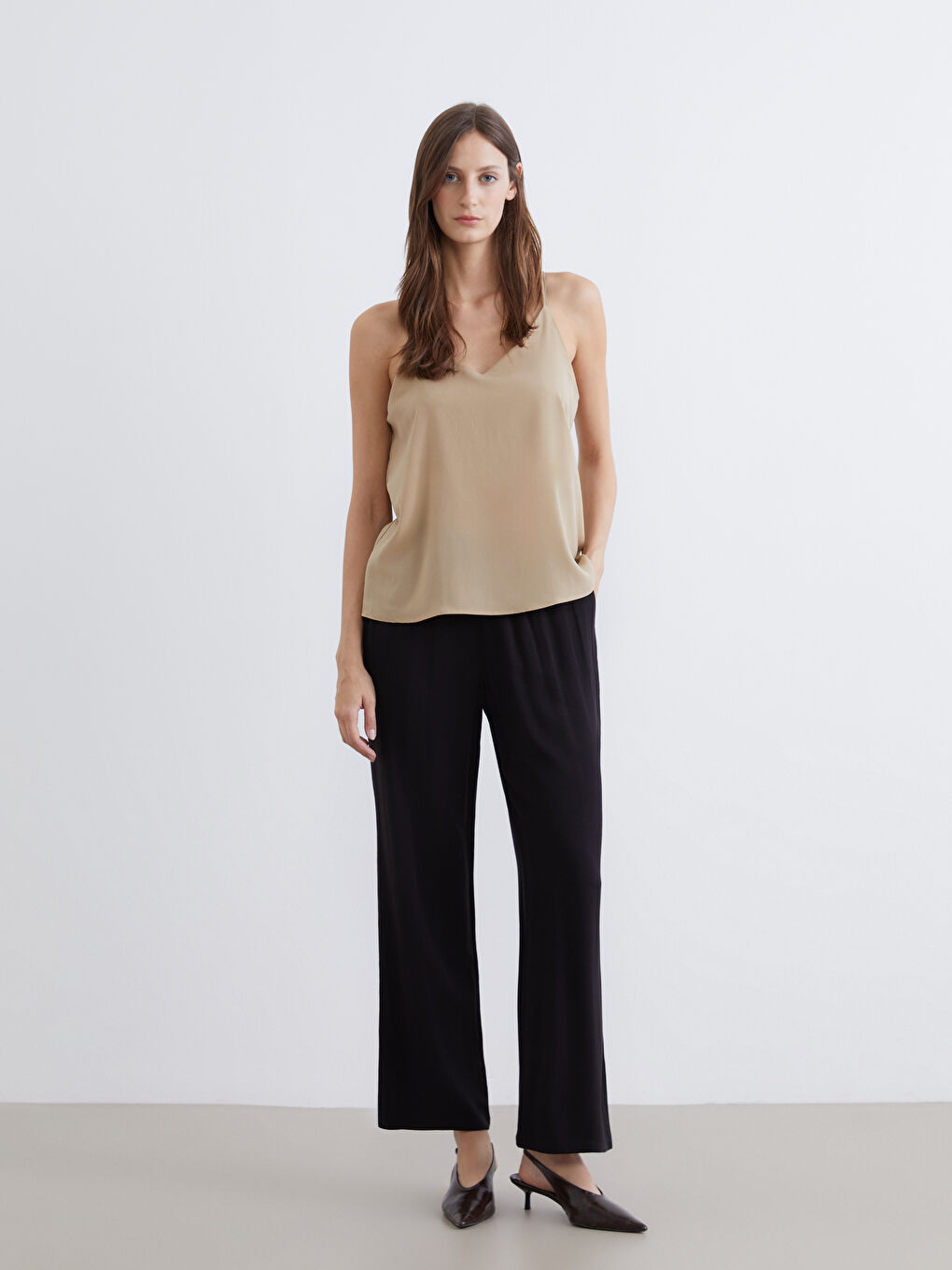 Haki V Yaka Askılı Bluz-1