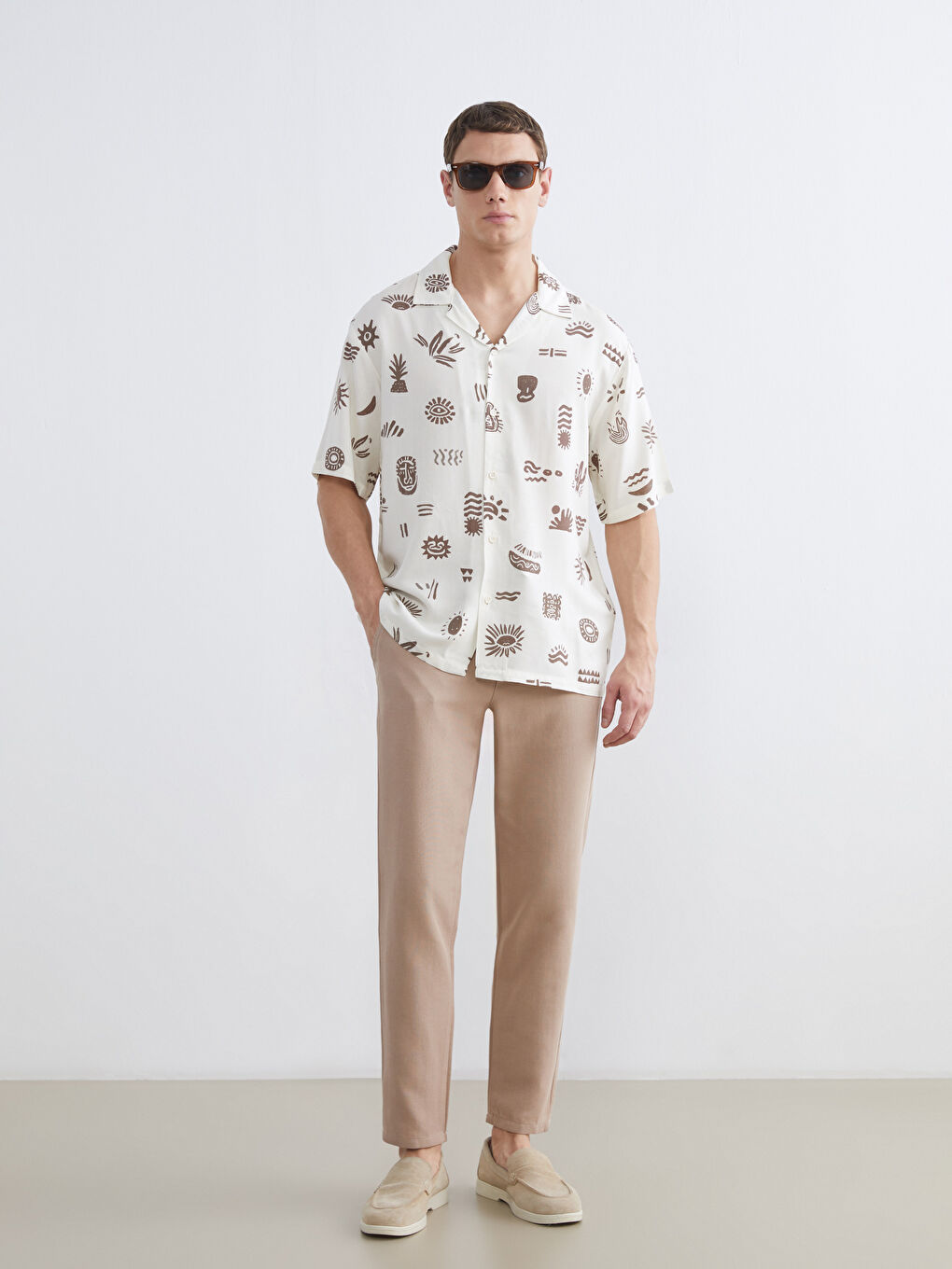 Ekru Regular Fit Resort Yaka Desenli Erkek Gömlek-1