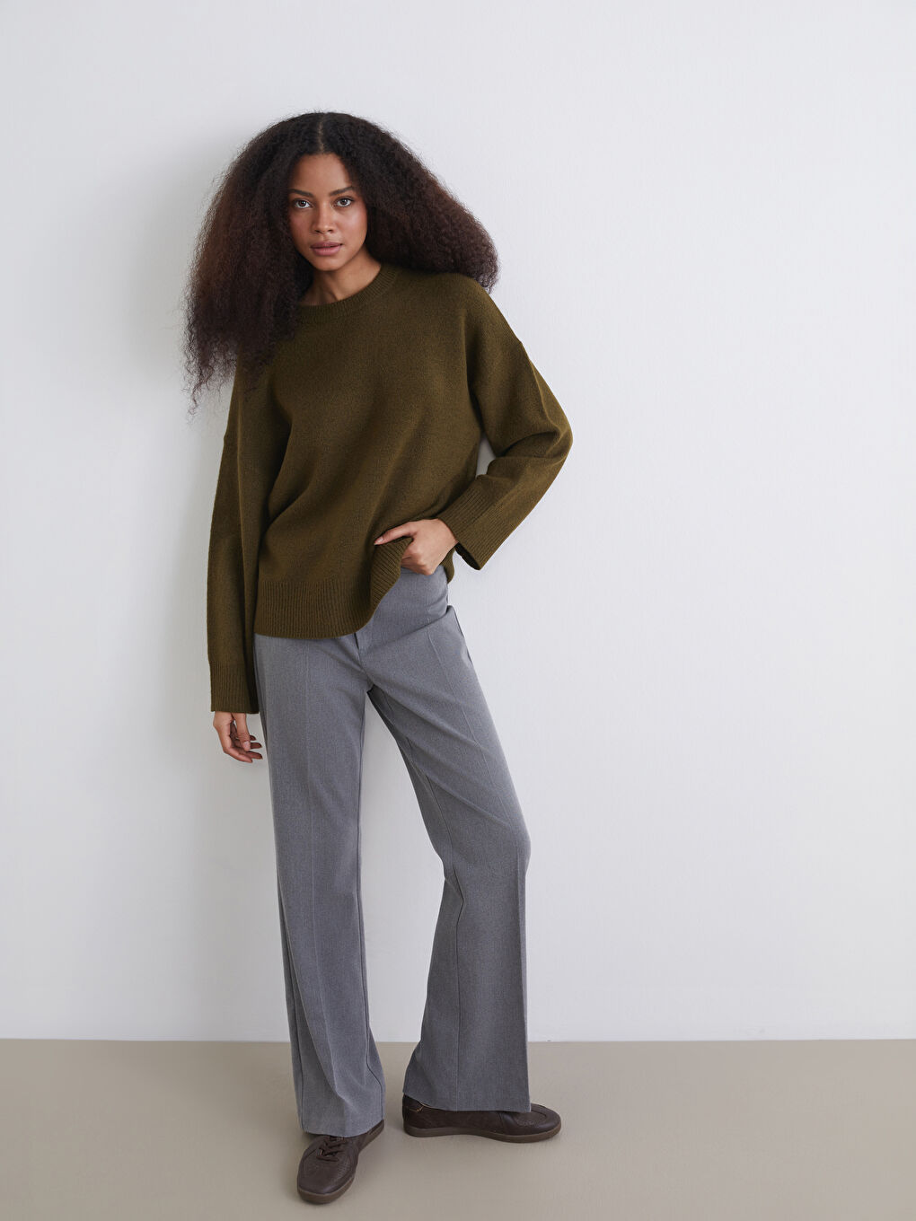 Women's Crew Neck Knit Sweater-1