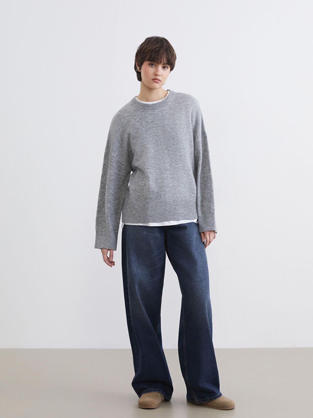 Women's Crew Neck Knit Sweater-1