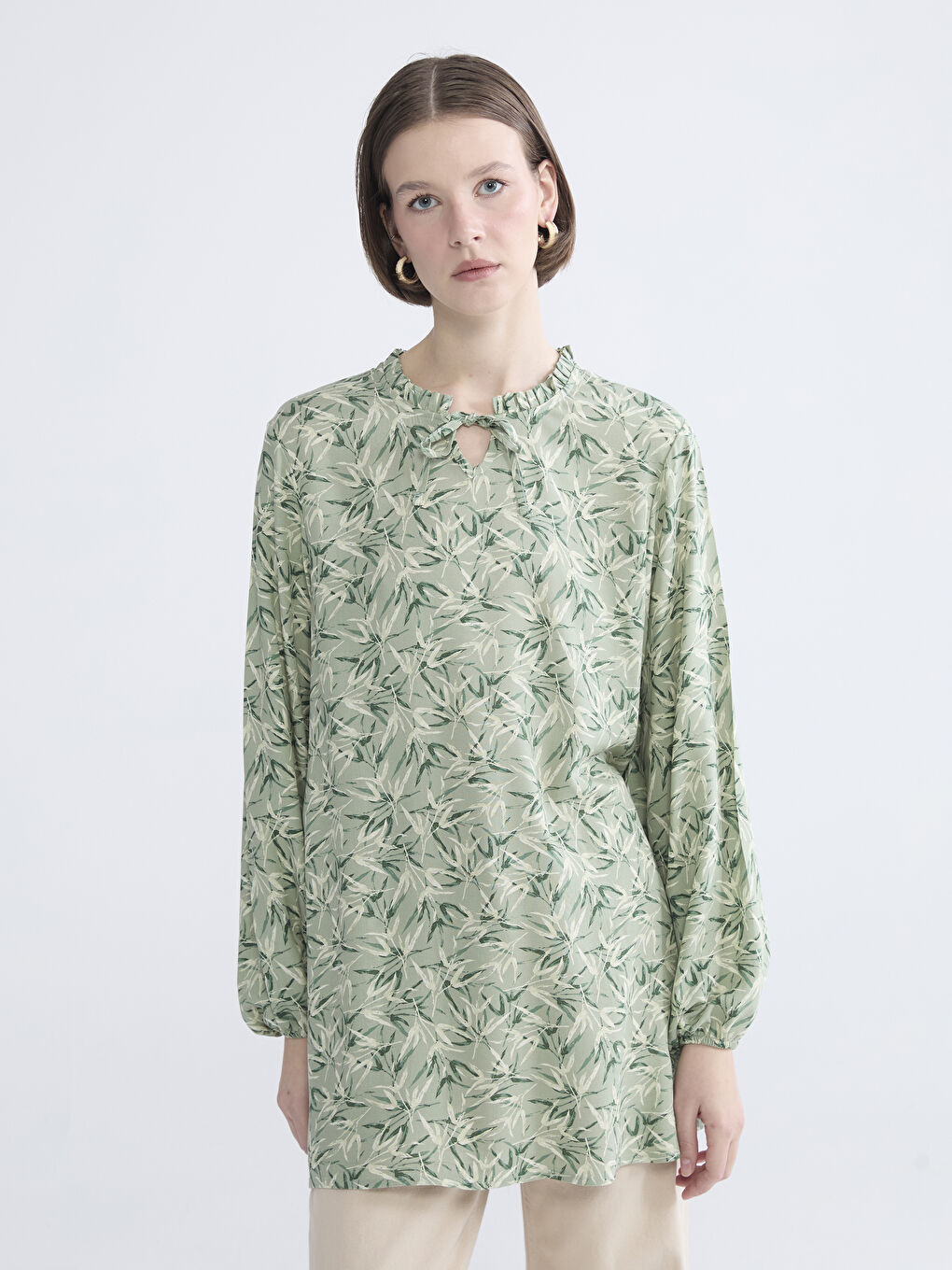 Yeşil Bağlamalı Yaka Desenli Bluz