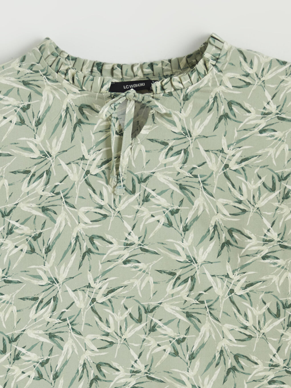 Yeşil Bağlamalı Yaka Desenli Bluz-5