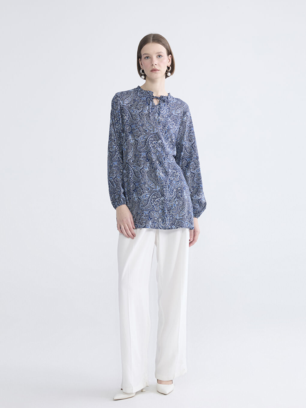 Lacivert Bağlamalı Yaka Desenli Bluz-1