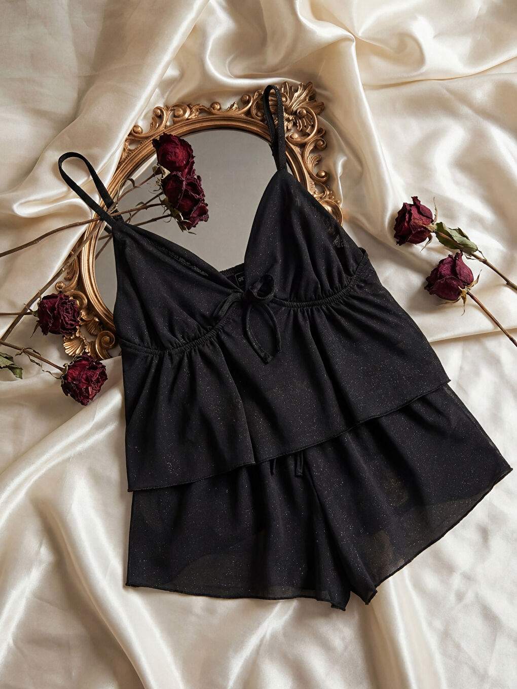 Siyah V Yaka Kadın Şortlu Pijama Takımı