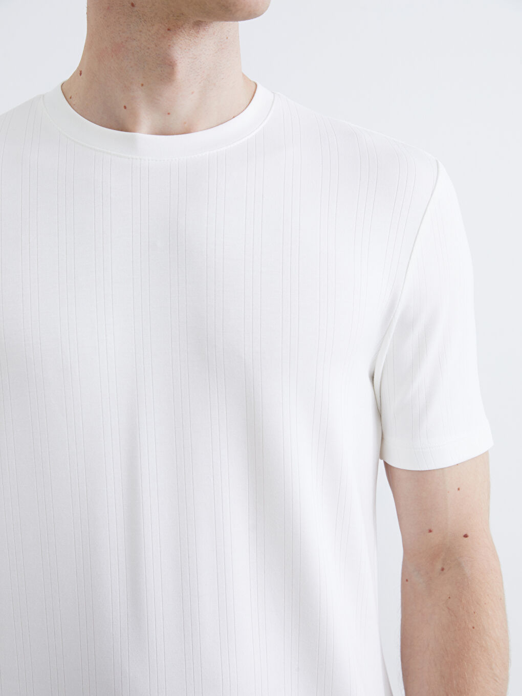 Ekru Bisiklet Yaka Erkek Tişört-2