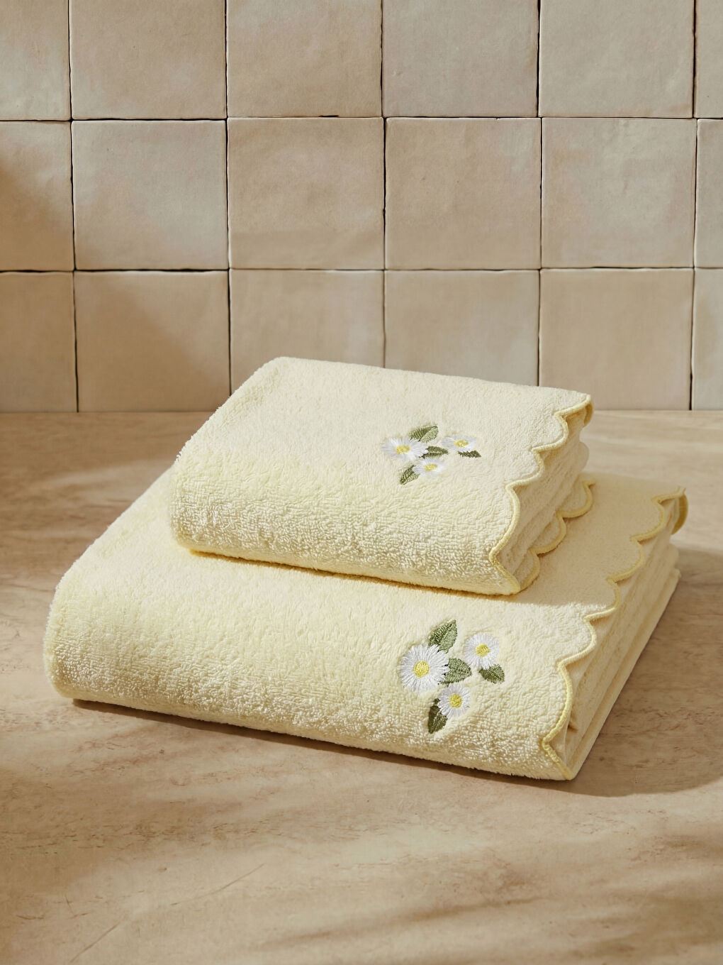 Sarı Nakışlı Banyo Havlusu 2'li