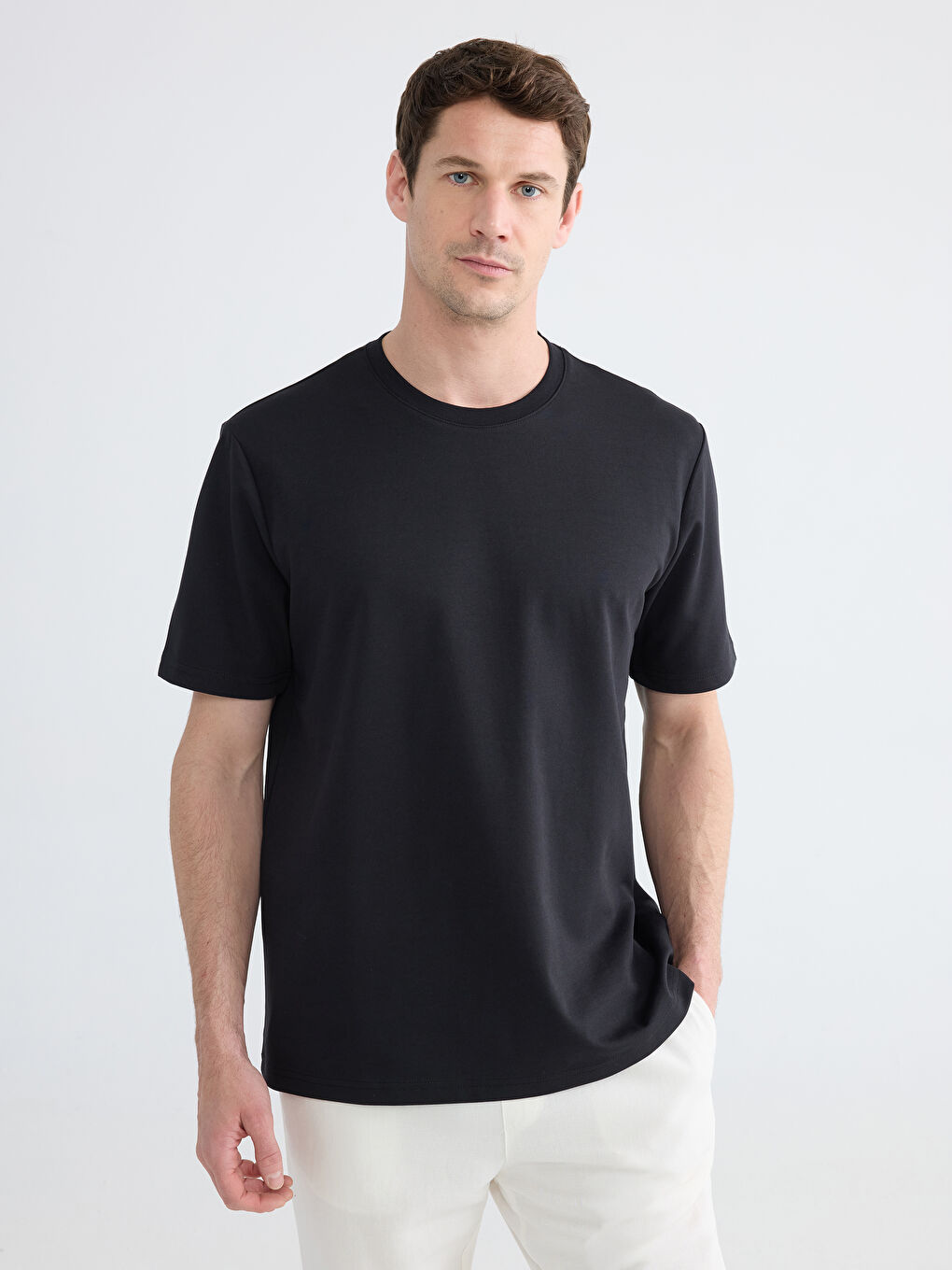 Siyah Bisiklet Yaka Erkek Tişört