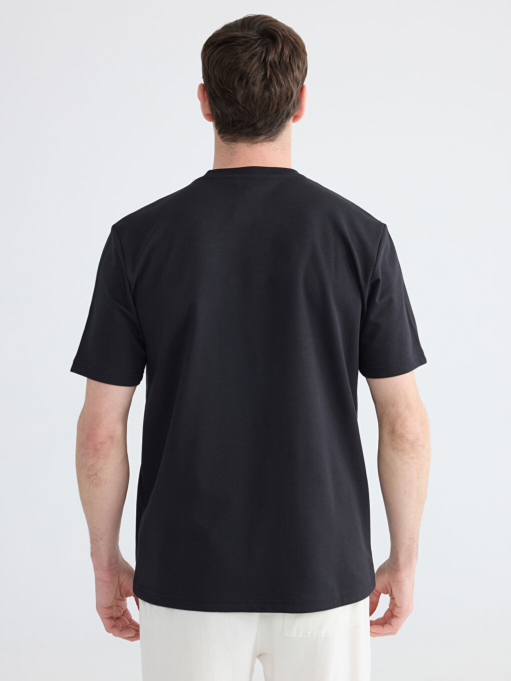 Siyah Bisiklet Yaka Erkek Tişört-3