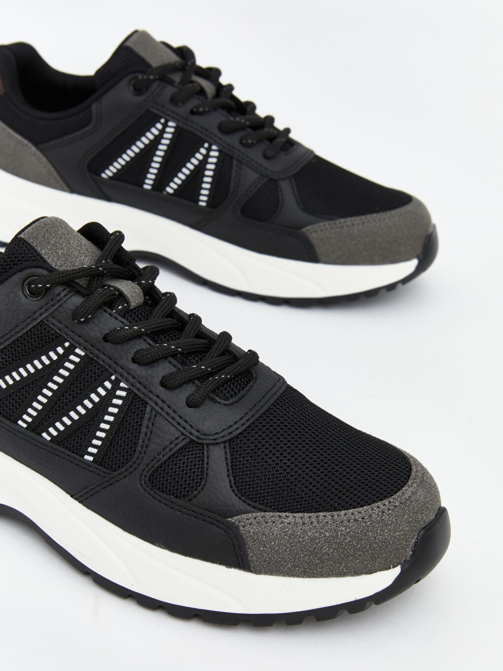 Siyah Bağcıklı Erkek Spor Ayakkabı-2