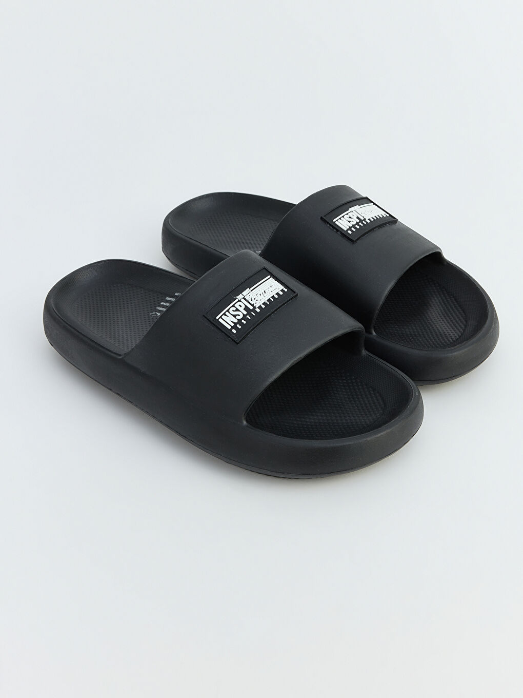 Siyah Geniş Bantlı Baskılı Erkek Terlik