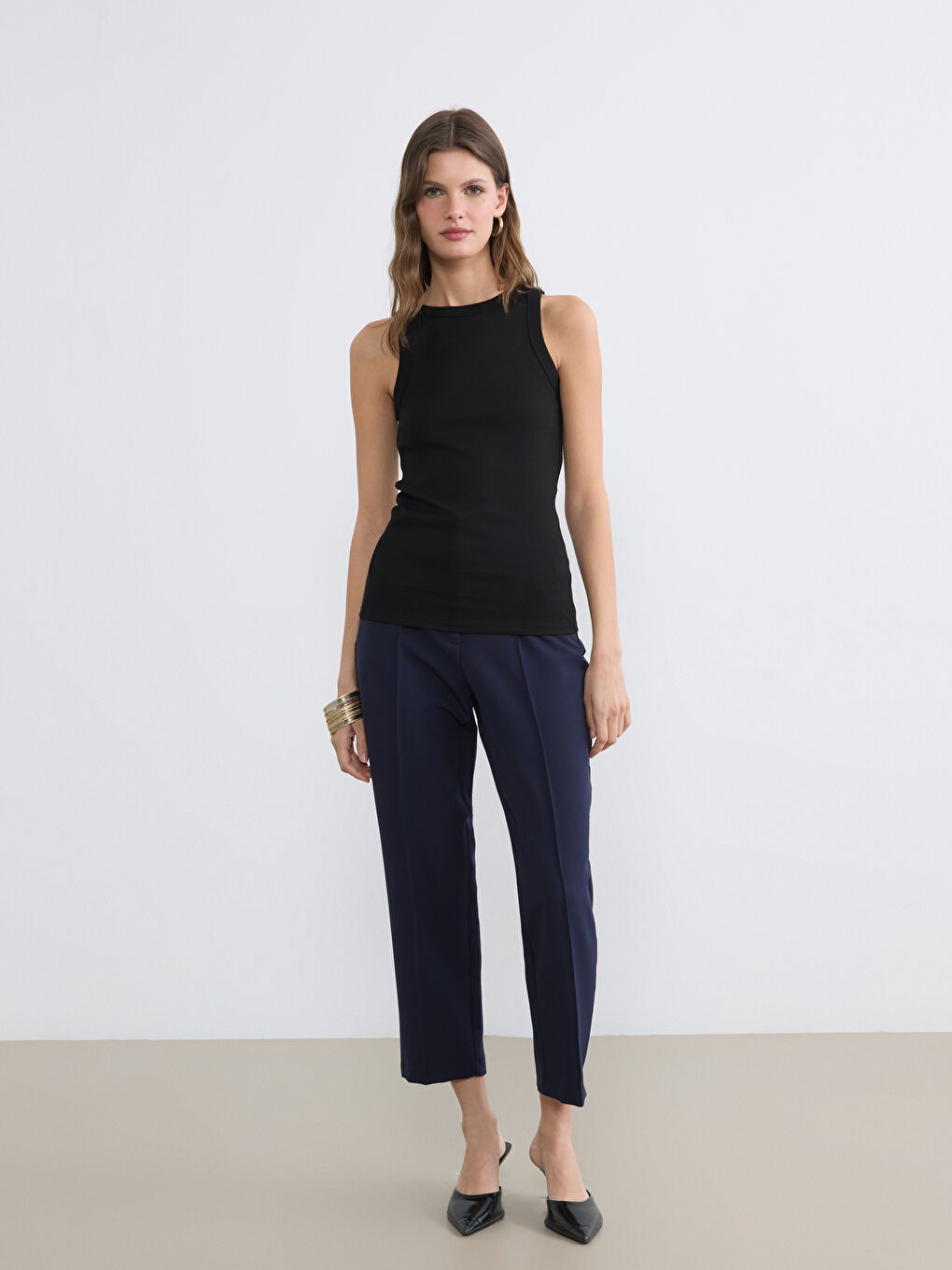 Siyah Bisiklet Yaka Kadın Atlet	-1