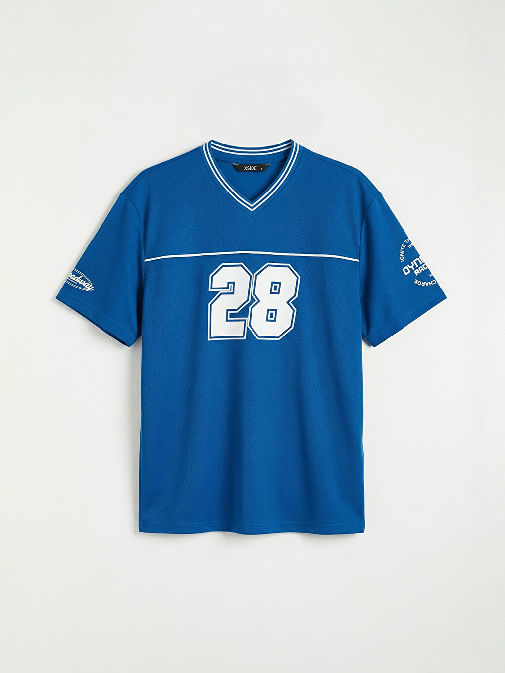 Mavi V Yaka Baskılı Erkek Tişört-4