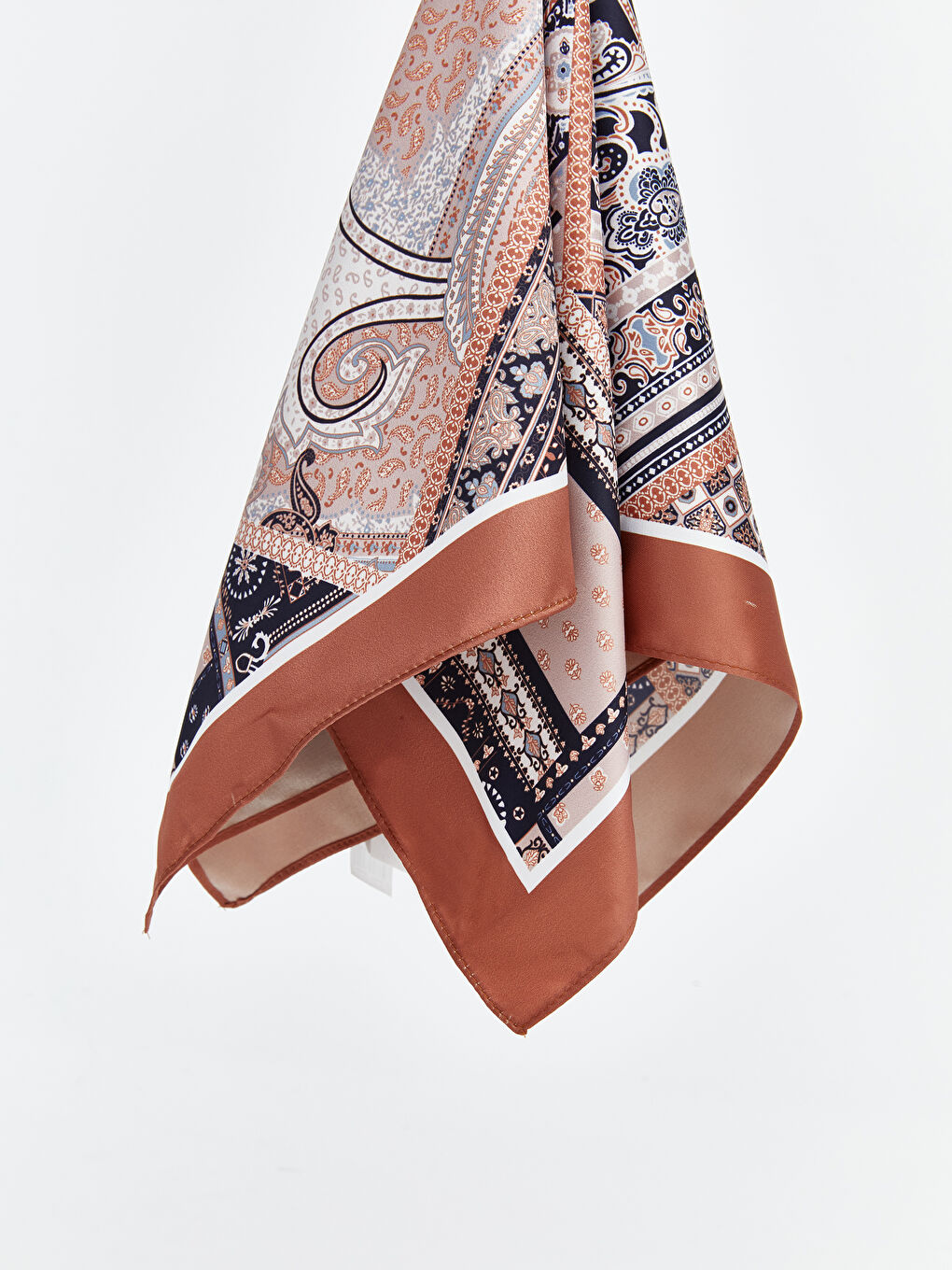 Žena SMEĐA Mali šal-1