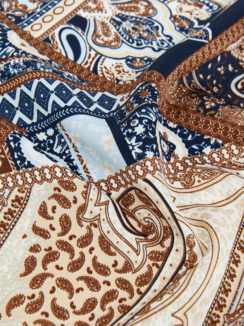 Kahverengi Desenli Kadın Fular-3