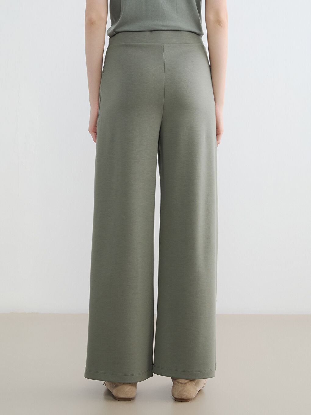 Yeşil Soft Touch Modal Dokulu Kadın Eşofman Altı-3