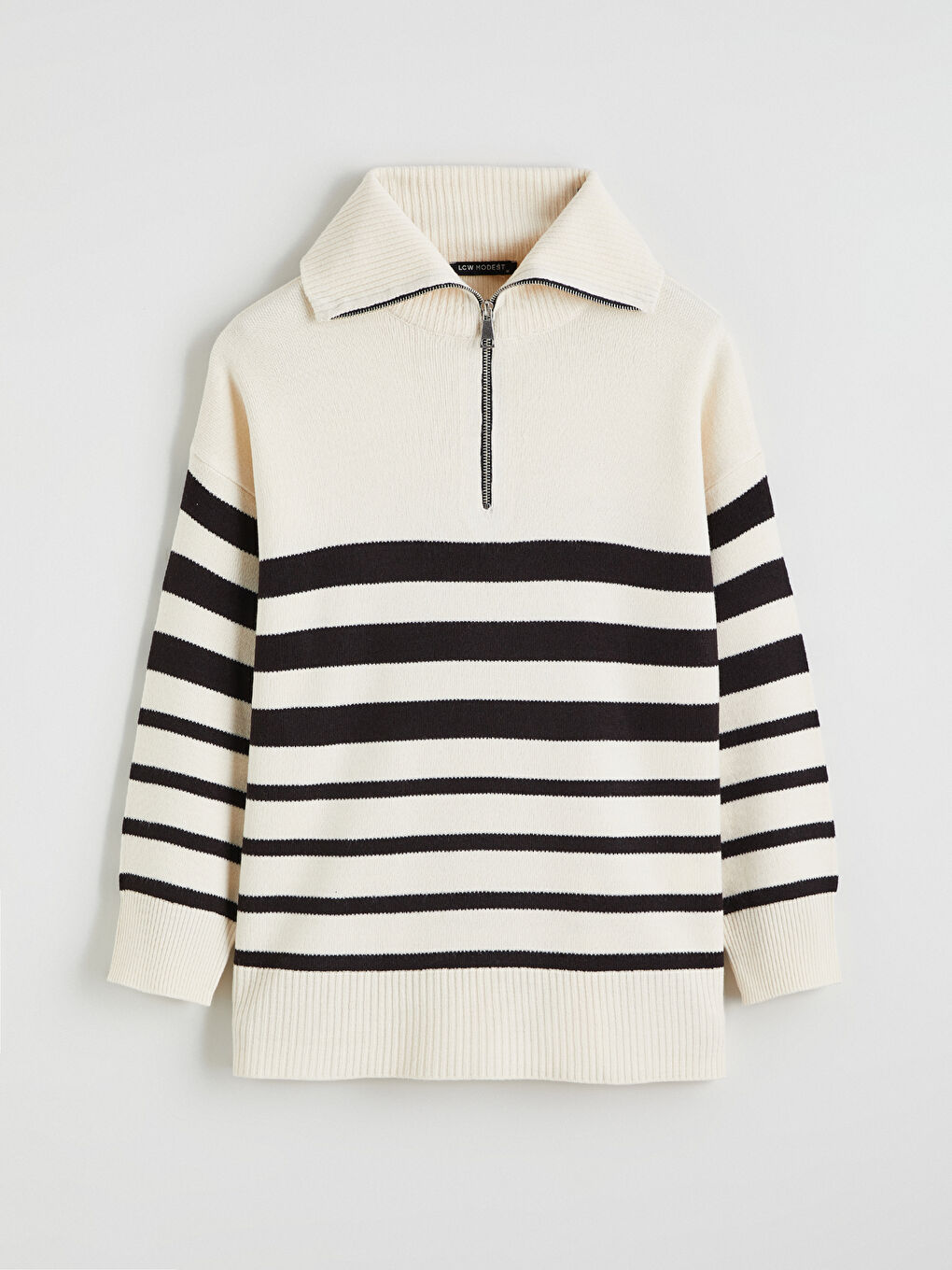Striped oversized knit tunic with a stand-up collar.-4